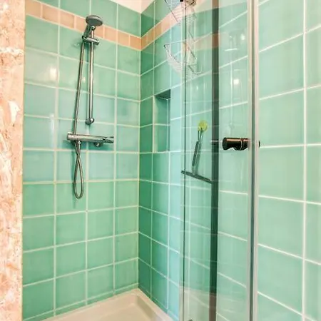 Cap With Sauna And Swimming Pool *
